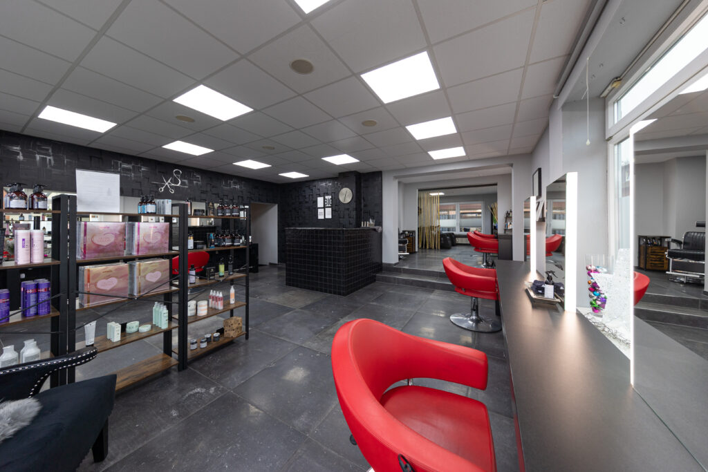 Sandra van Sante Salon - Gemütlich