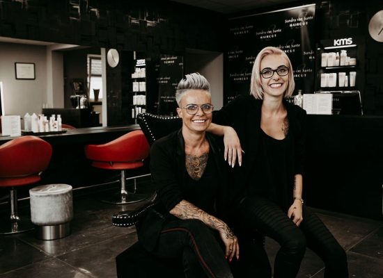 Sandra van Sante mit Tochter Linda im Salon Bergen Sandra van Sante mit Tochter Linda im Salon Bergen